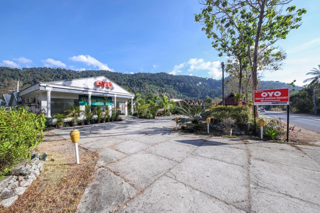 Oyo 89679 Dream Garden Resort Ayer Hangat Exterior foto