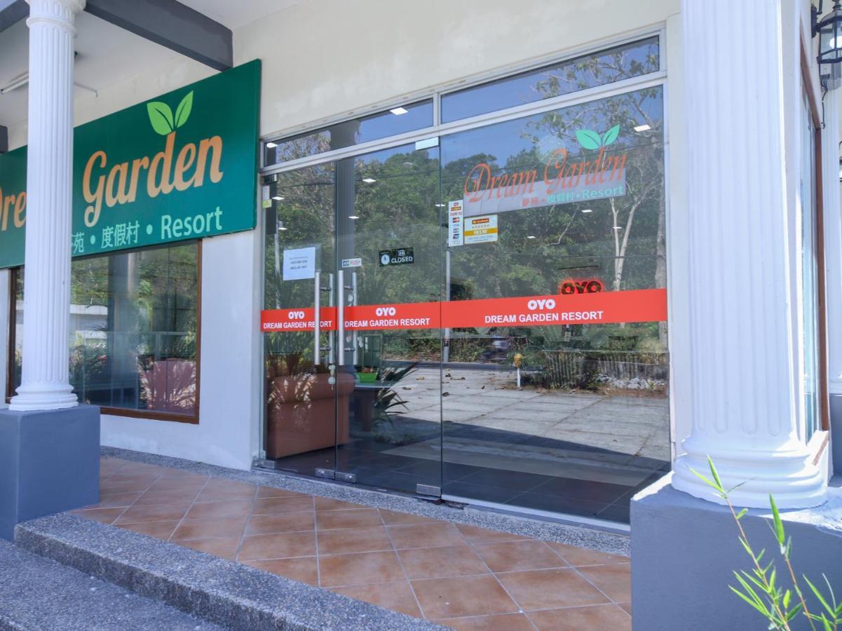 Oyo 89679 Dream Garden Resort Ayer Hangat Exterior foto