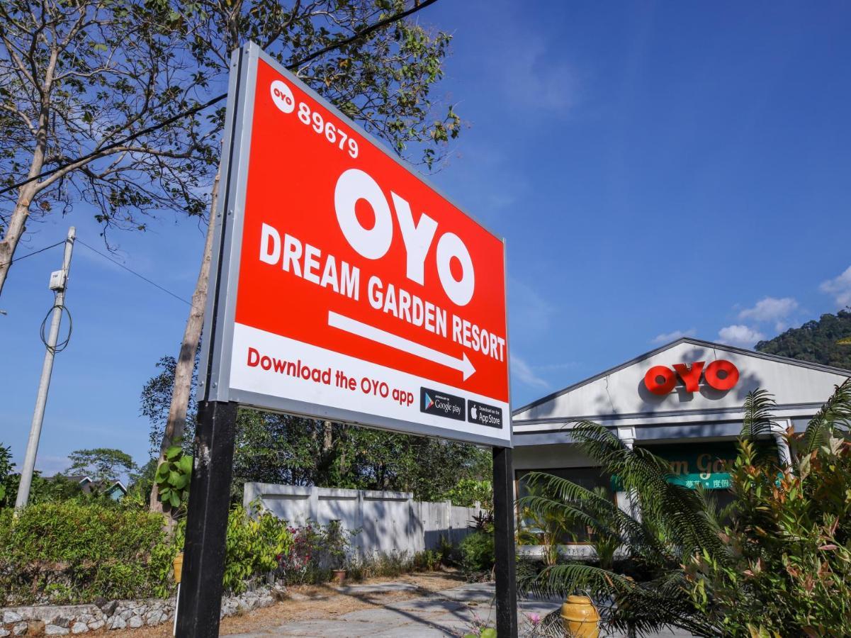 Oyo 89679 Dream Garden Resort Ayer Hangat Exterior foto