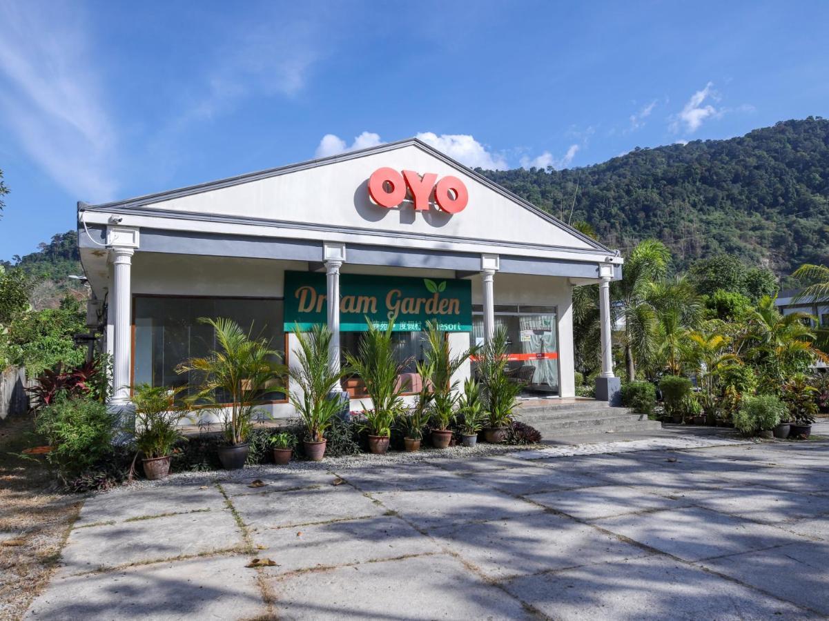 Oyo 89679 Dream Garden Resort Ayer Hangat Exterior foto